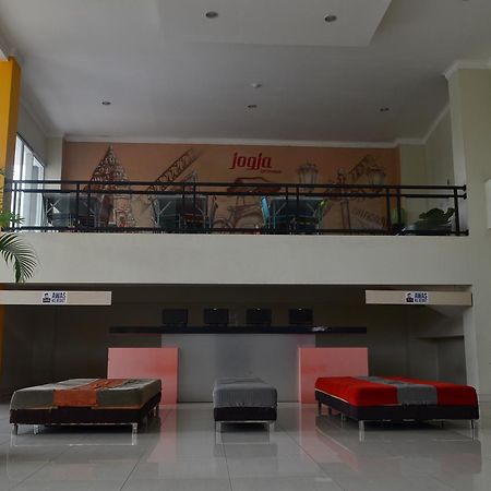 Edu Hostel Yogyakarta Ngoại thất bức ảnh