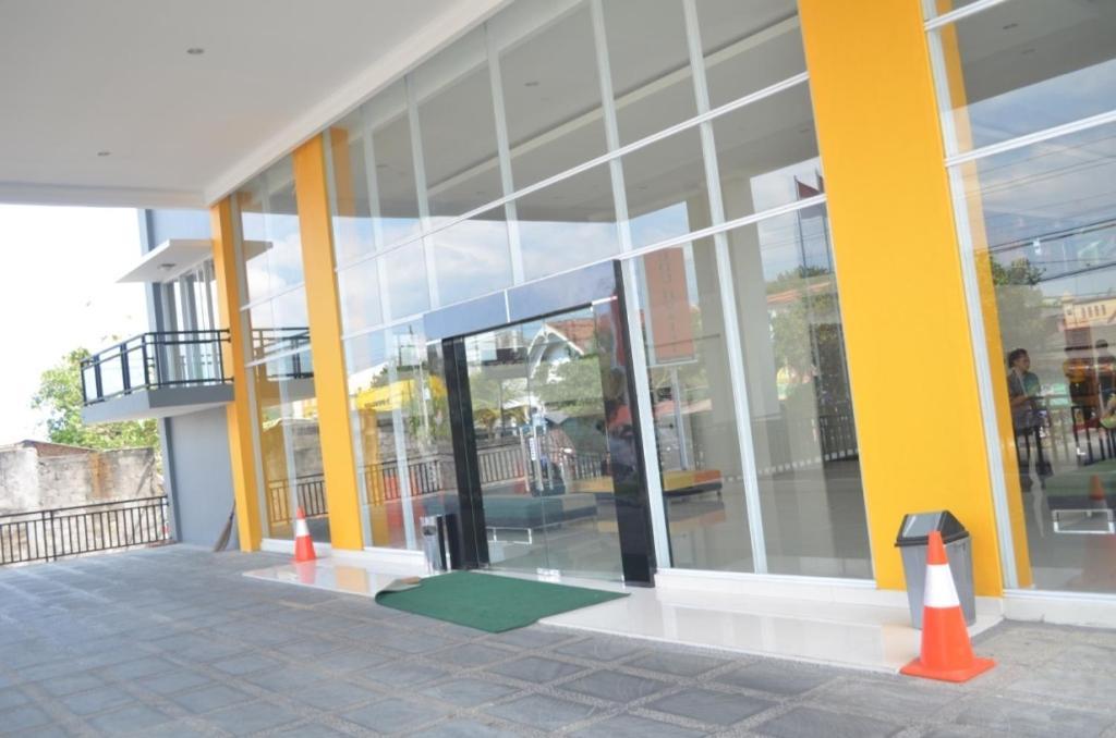 Edu Hostel Yogyakarta Ngoại thất bức ảnh