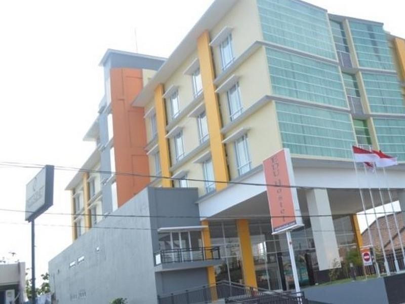 Edu Hostel Yogyakarta Ngoại thất bức ảnh