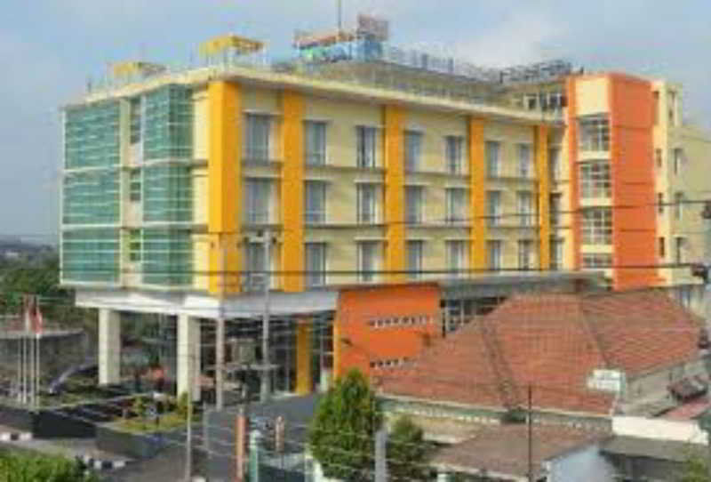 Edu Hostel Yogyakarta Ngoại thất bức ảnh