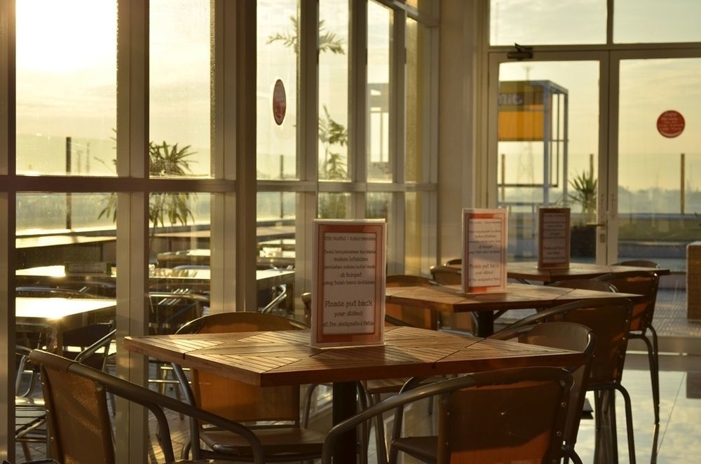 Edu Hostel Yogyakarta Ngoại thất bức ảnh