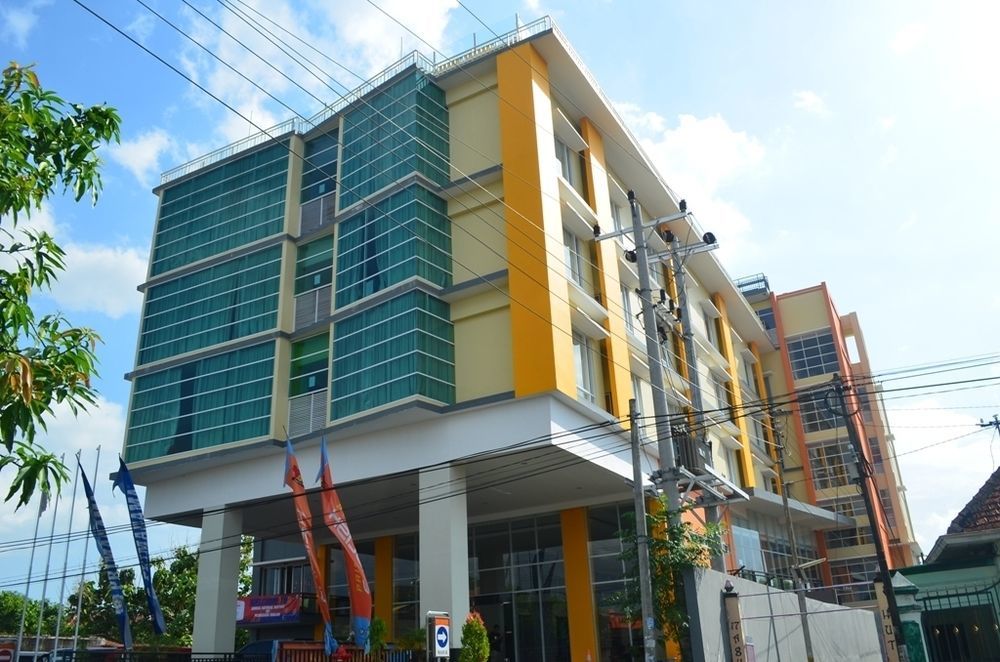 Edu Hostel Yogyakarta Ngoại thất bức ảnh