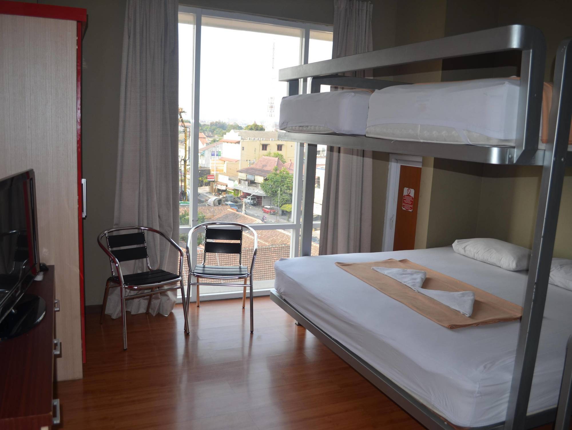 Edu Hostel Yogyakarta Ngoại thất bức ảnh