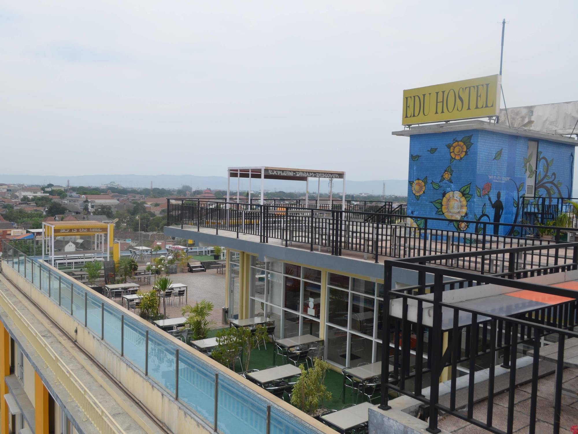 Edu Hostel Yogyakarta Ngoại thất bức ảnh