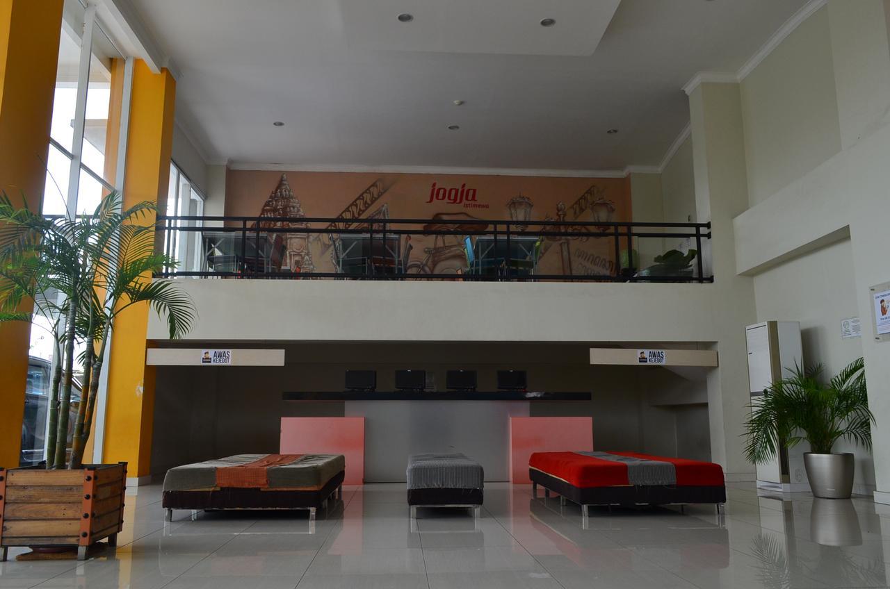 Edu Hostel Yogyakarta Ngoại thất bức ảnh
