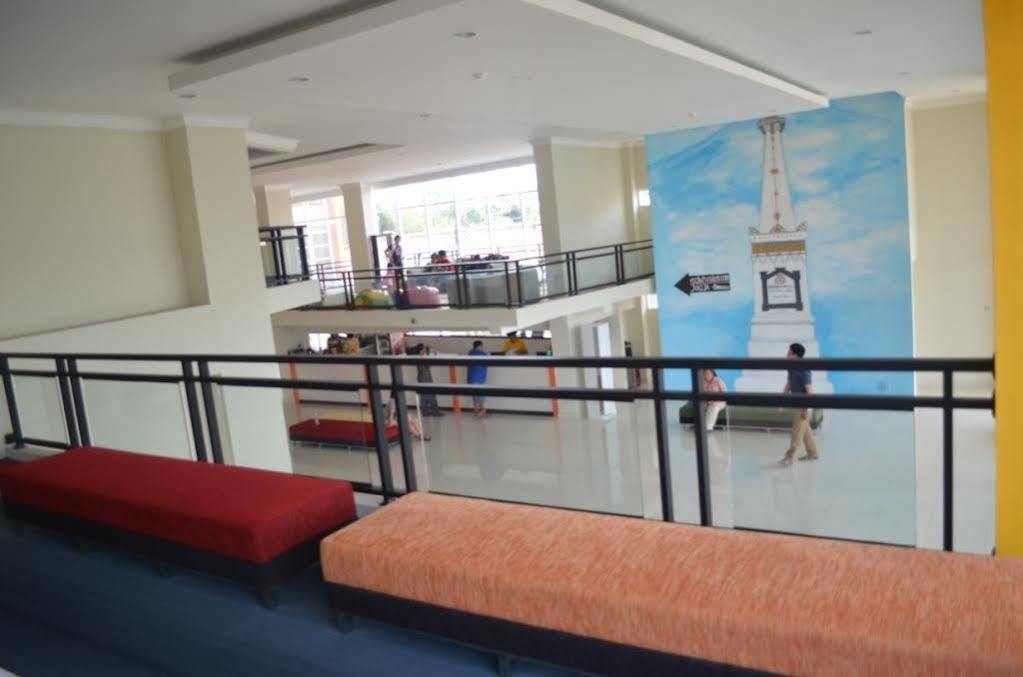 Edu Hostel Yogyakarta Ngoại thất bức ảnh